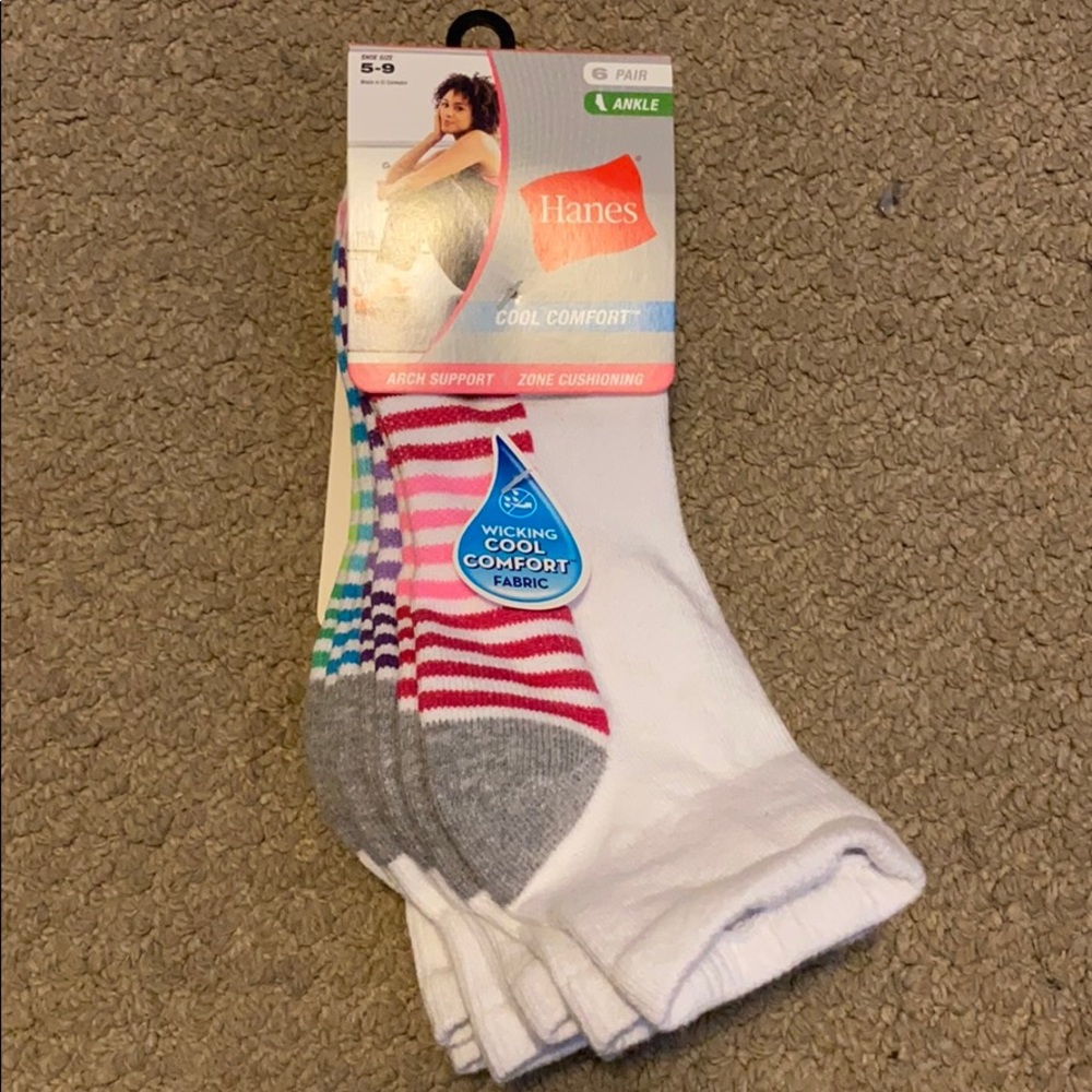 Hanes socks
